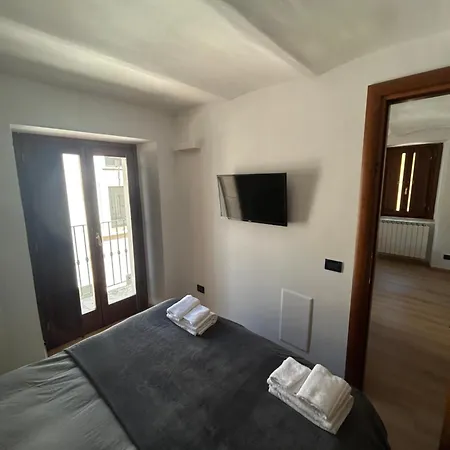 Pietrasuite Santa Brigida 公寓 罗卡拉索