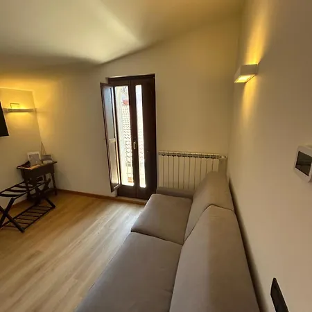 Pietrasuite Santa Brigida 公寓