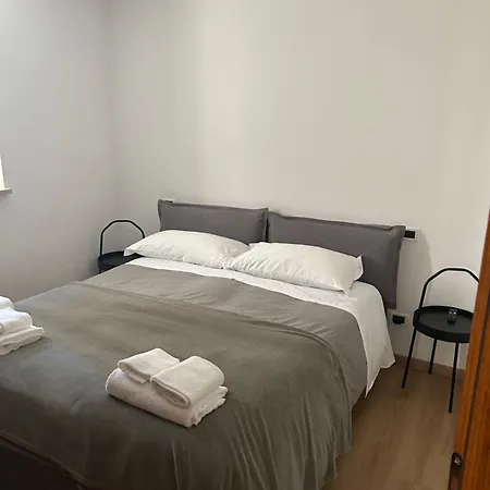 Pietrasuite Santa Brigida 公寓 *